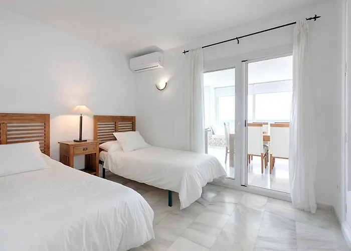 Front Sea View Apartment Estepona